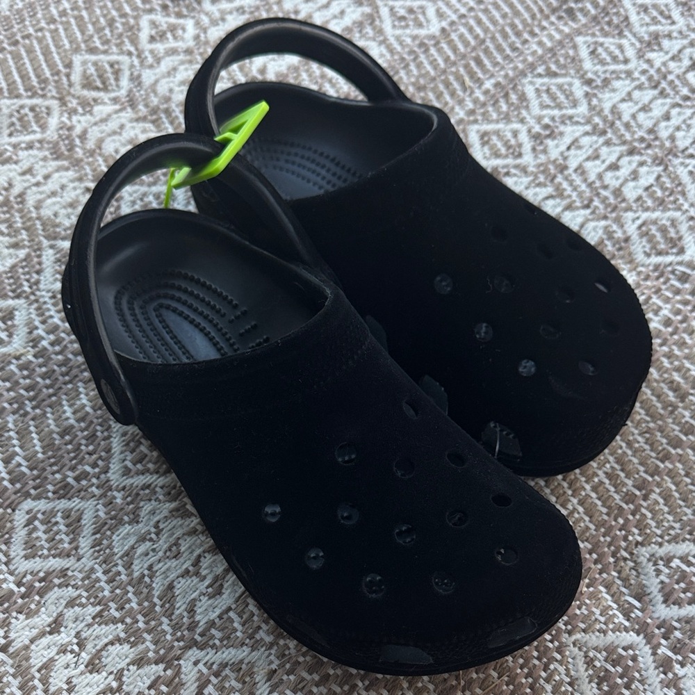 Women’s Soft Velvet Black Crocs